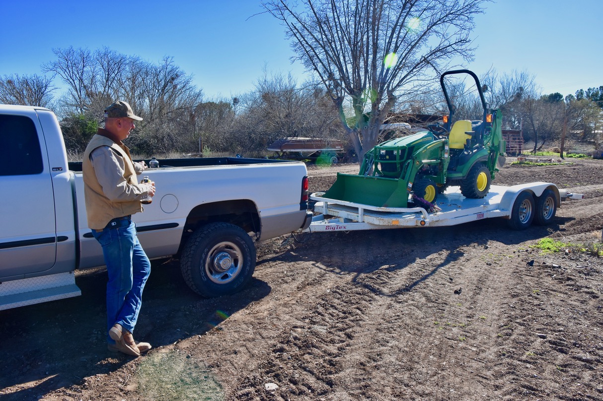 TractorBackHoe